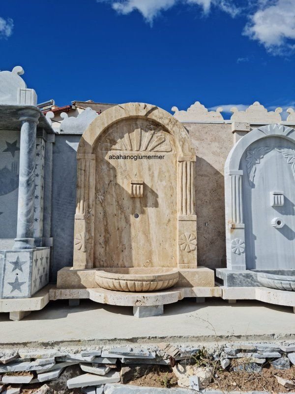 Mermer hayır çeşmesi