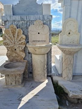 Mermer hayır çeşmesi