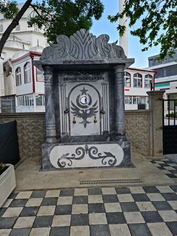 Mermer hayır çeşmesi