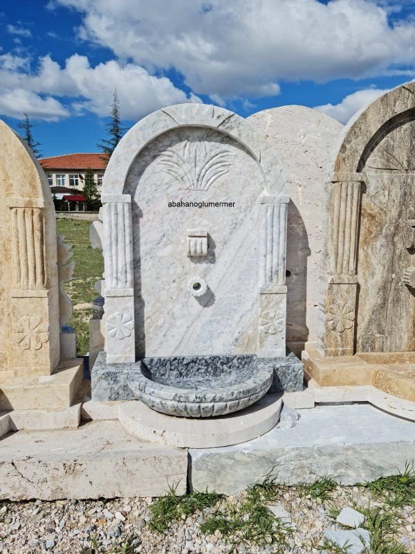 Mermer hayır çeşmesi